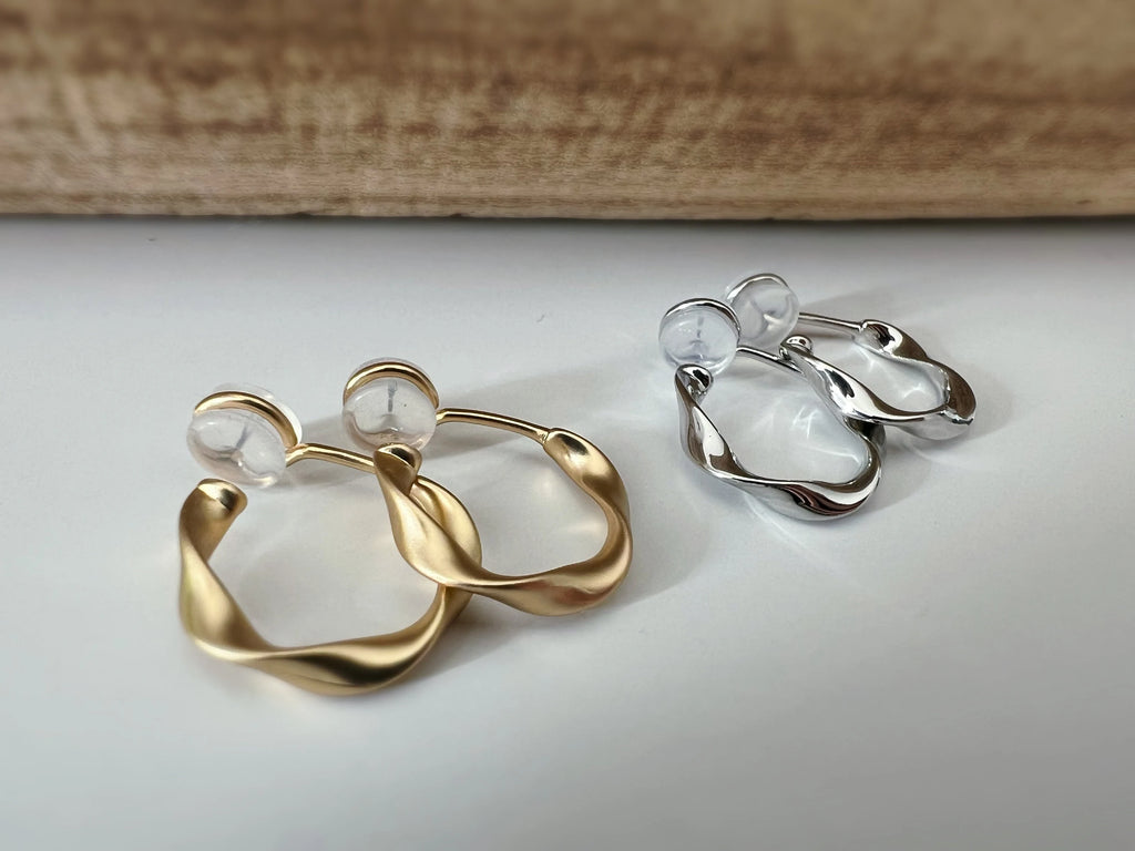 Twisted Circle 20mm - U Clip-on Earrings 