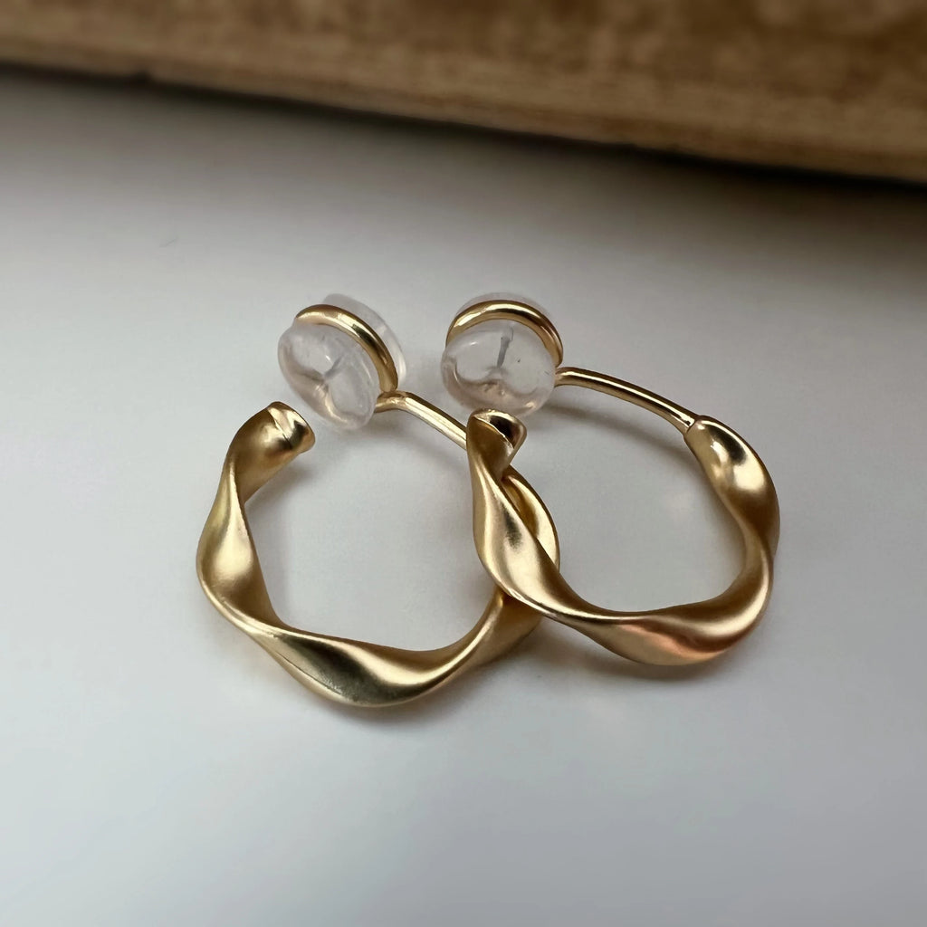 Twisted Circle 20mm - U Clip-on Earrings 