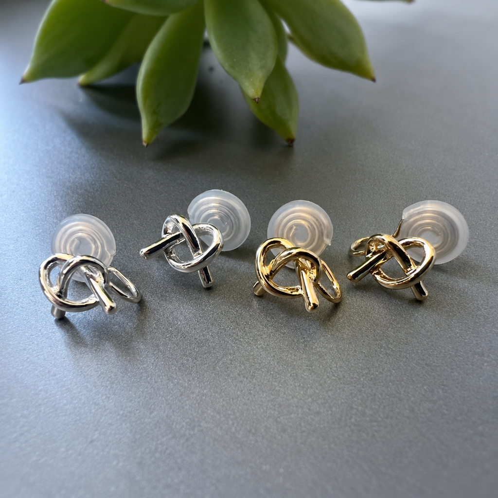 Petit nœud - Boucles d'oreilles clips U