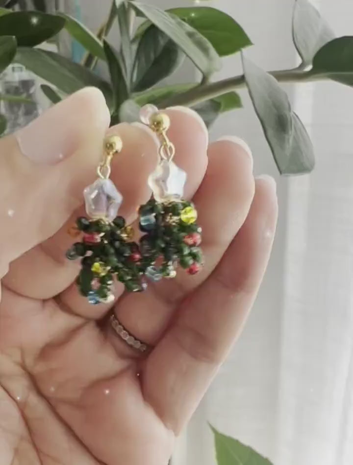 Christmas tree. Invisible clips small shiny star tree mini green faceted beads. red blue yellow purple Christmas gifts Ready to offer